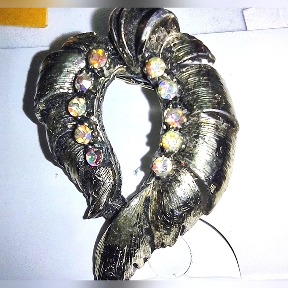 Vintage Leaf Wrap AB Crystal Brooch - Picture 13 of 16